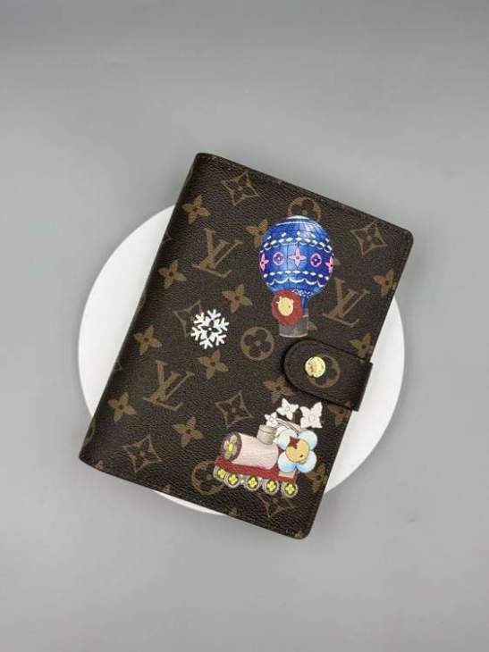 Picture of Louis Vuitton Wallets _SKUfw214745906fw